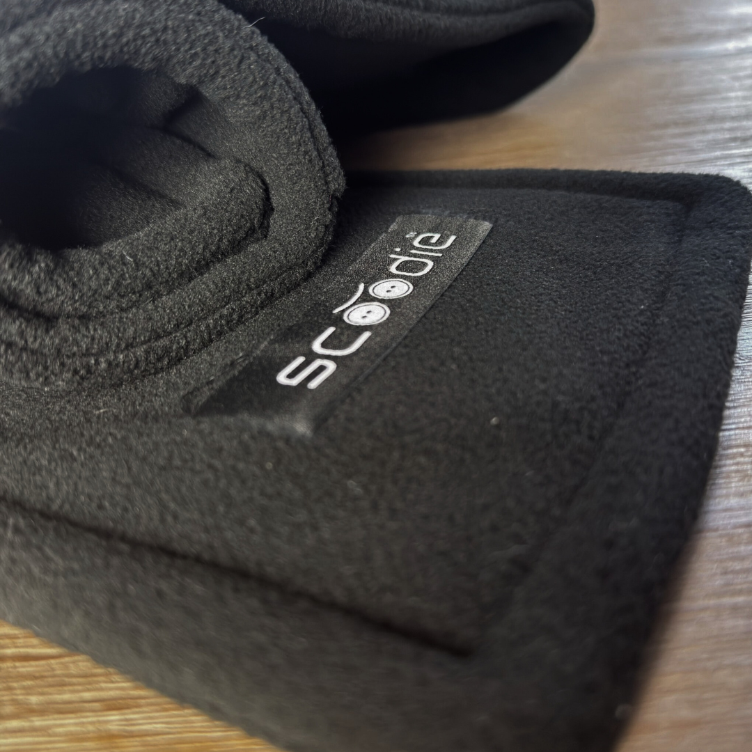 Écharpe à Capuche Amovible en Polaire – Scoodie 2-en-1