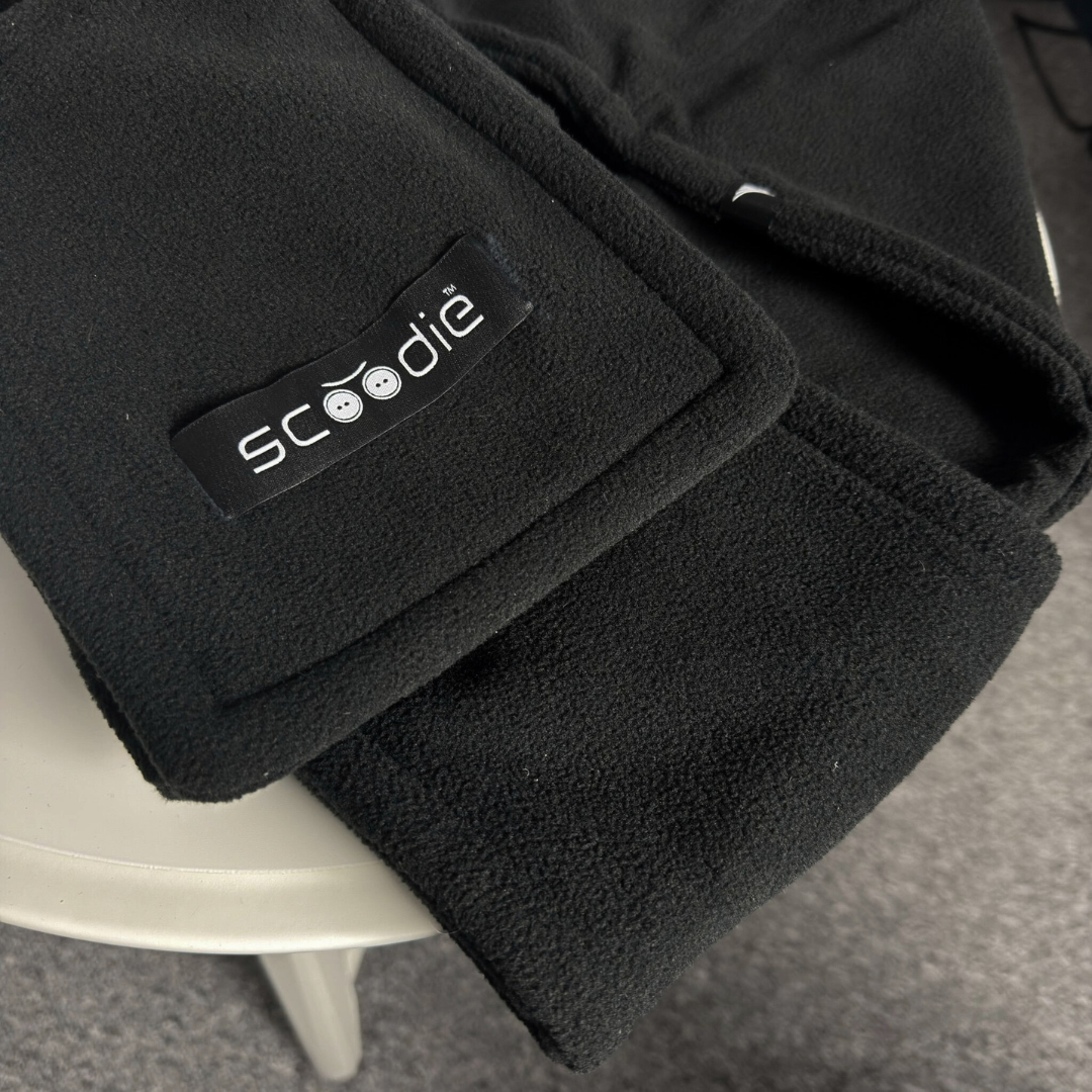 Écharpe à Capuche Amovible en Polaire – Scoodie 2-en-1